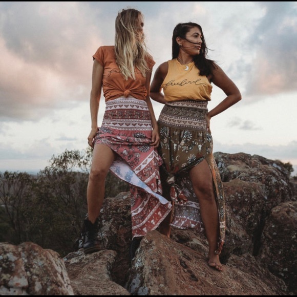 CHASING RIVERS Dune Dweller Maxi Skirt - Picture 2 of 3